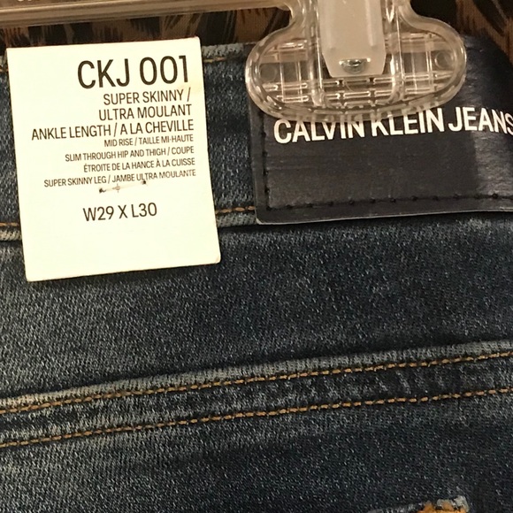 Calvin Klein Jeans - Picture 5 of 5